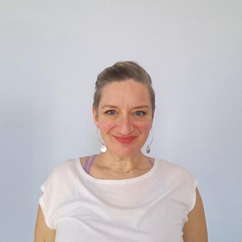 Profile picture for user peyrina