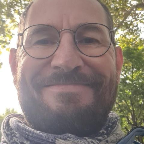 Profile picture for user laurenro